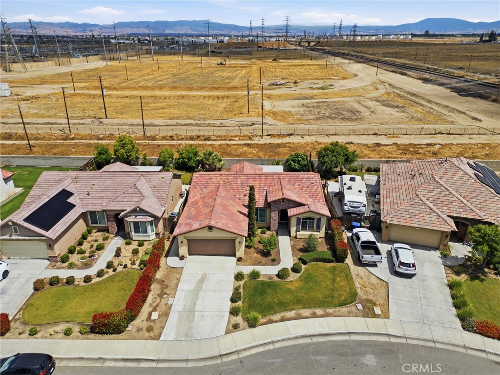 main property photo 40