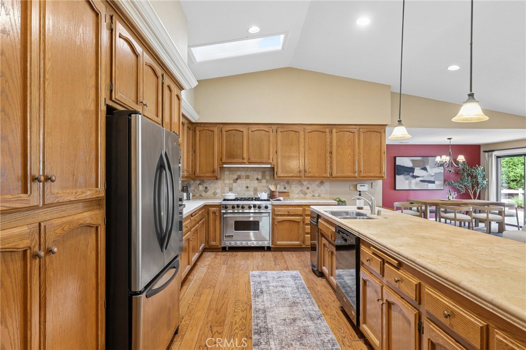 main property photo 5