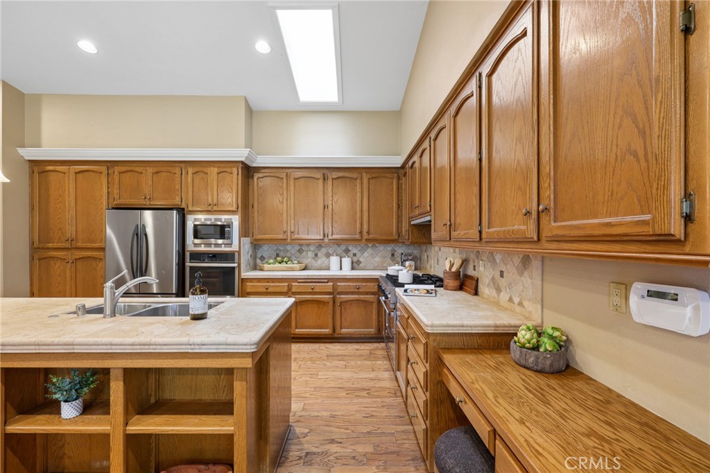 main property photo 7