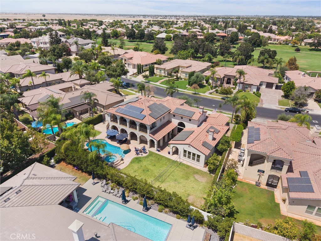 main property photo 8