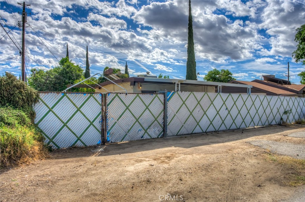 main property photo 20