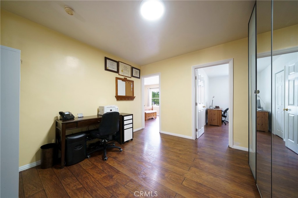 main property photo 19