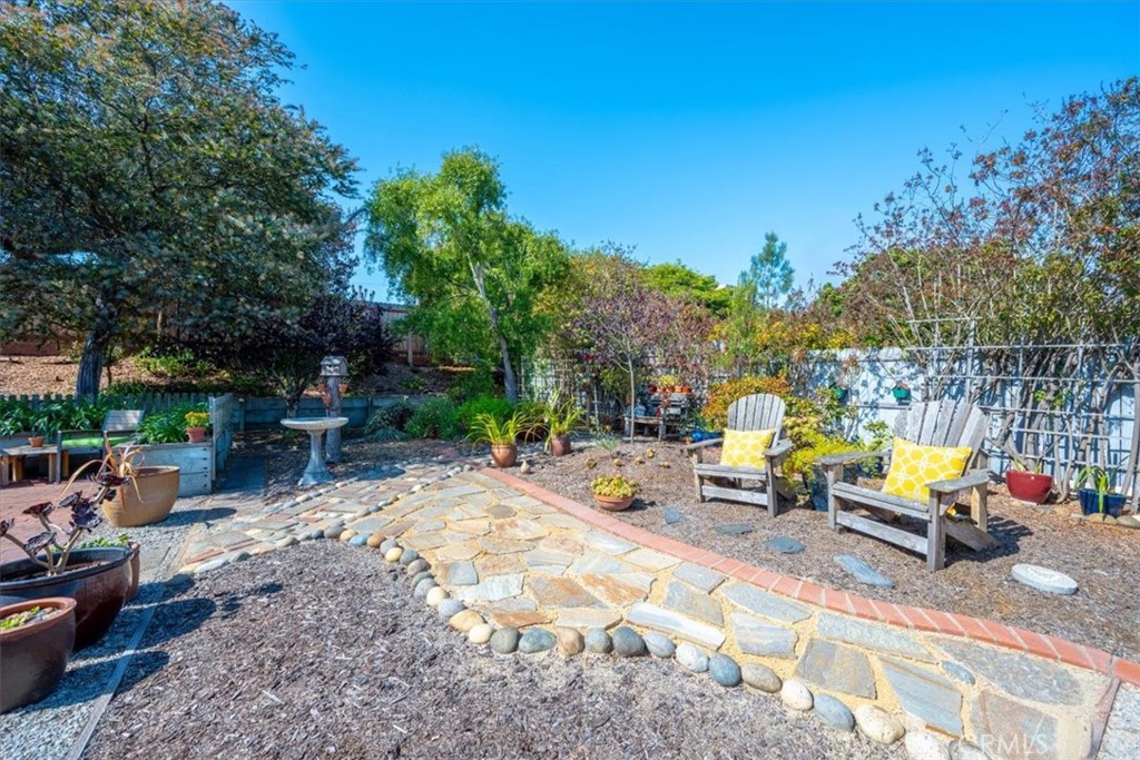 main property photo 25