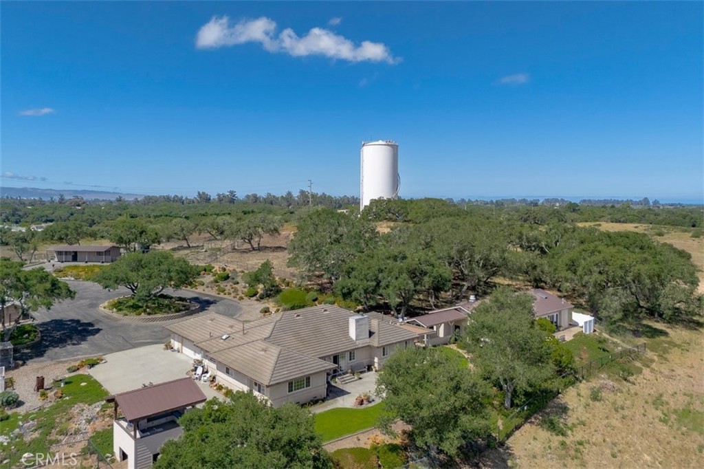 main property photo 40