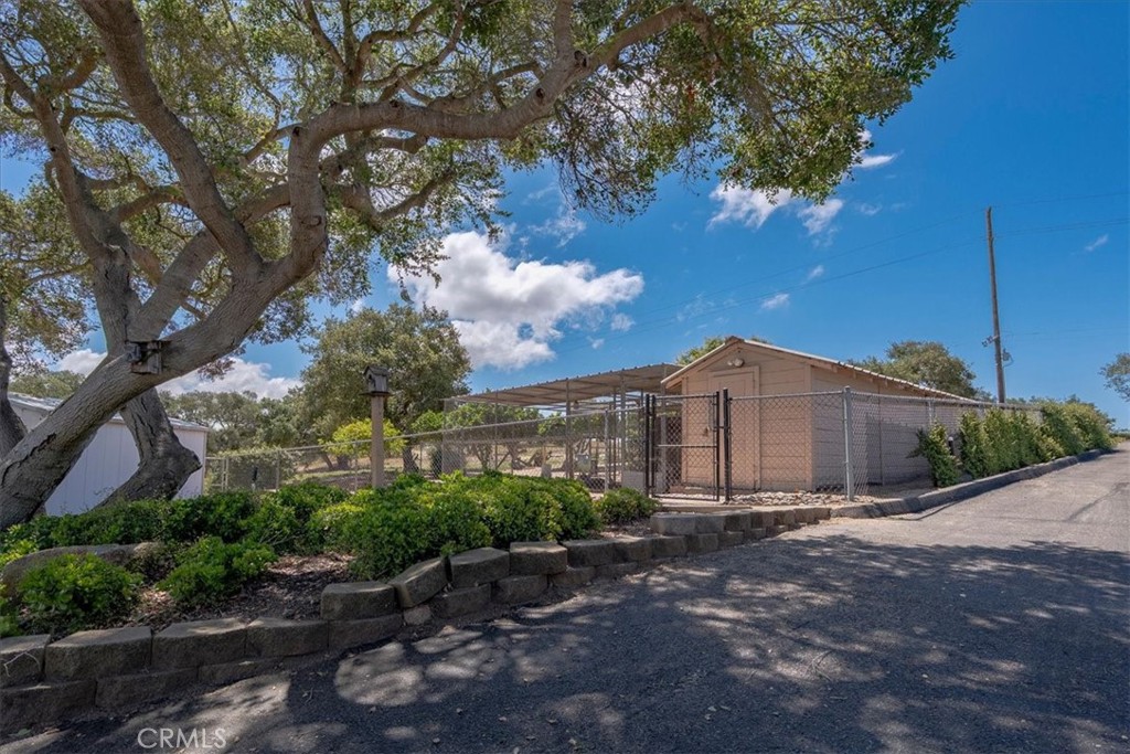 main property photo 7