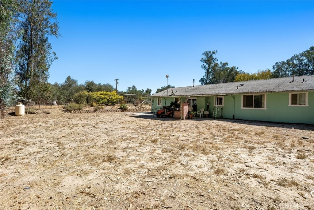 main property photo 28