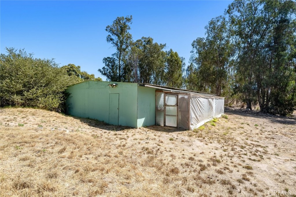main property photo 33