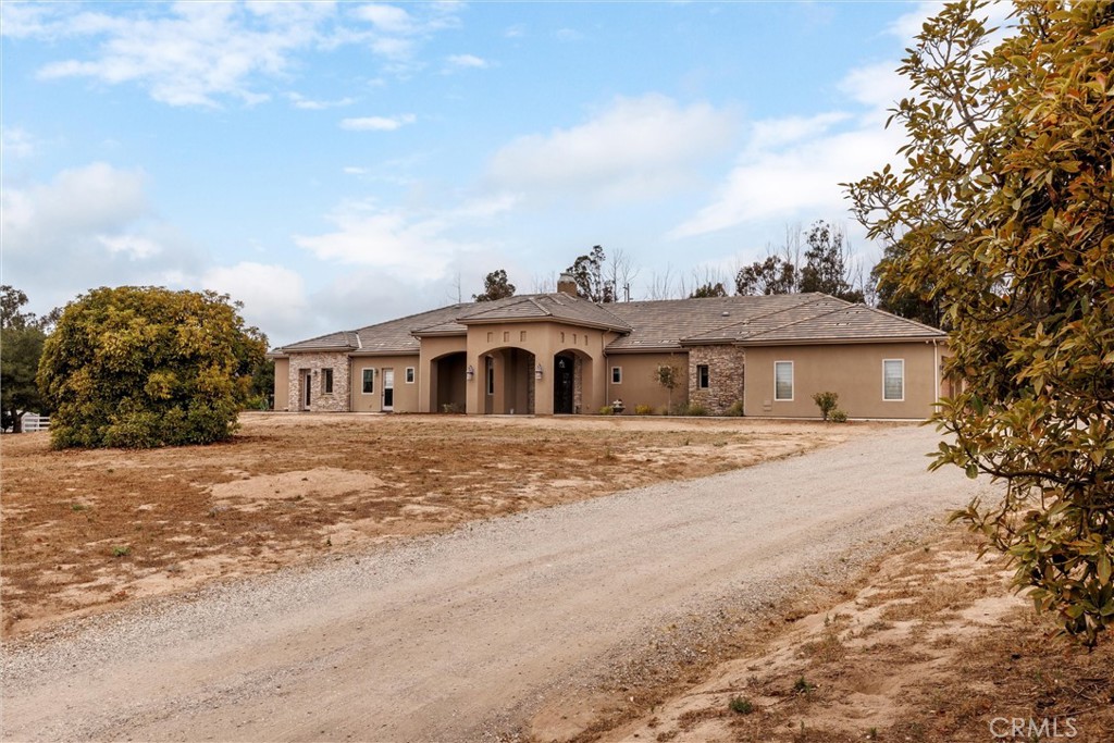 main property photo 33