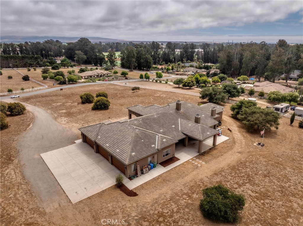 main property photo 35