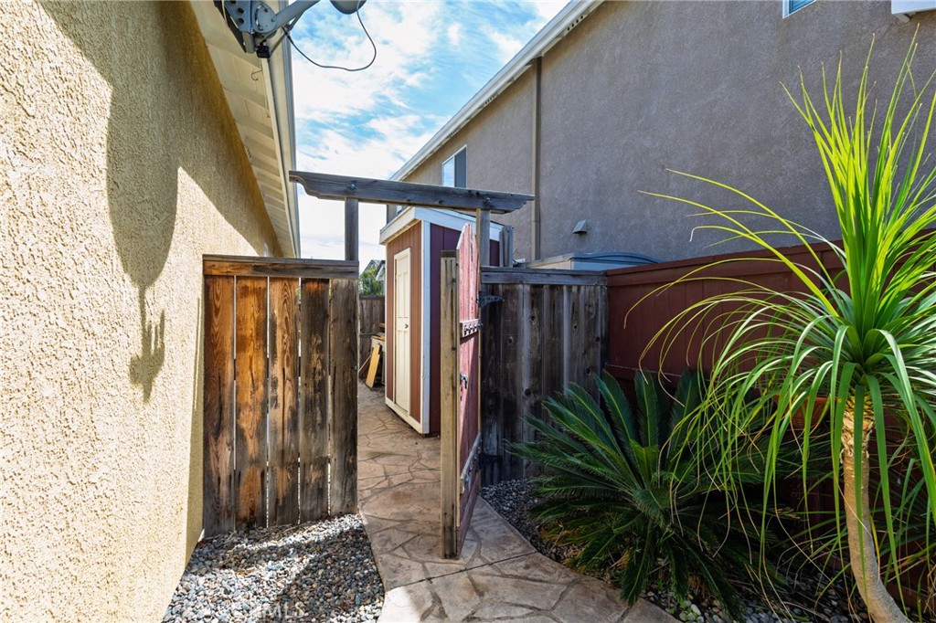 main property photo 41