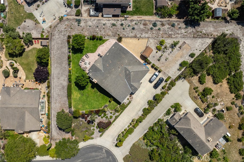 main property photo 23