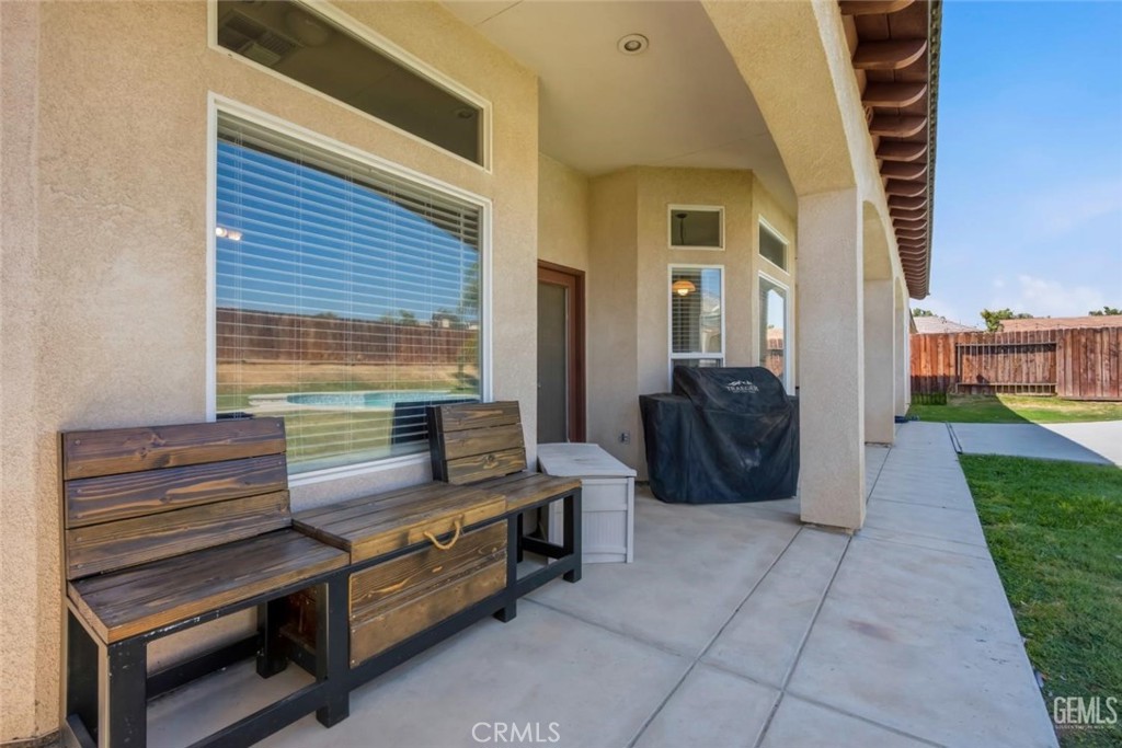 main property photo 36
