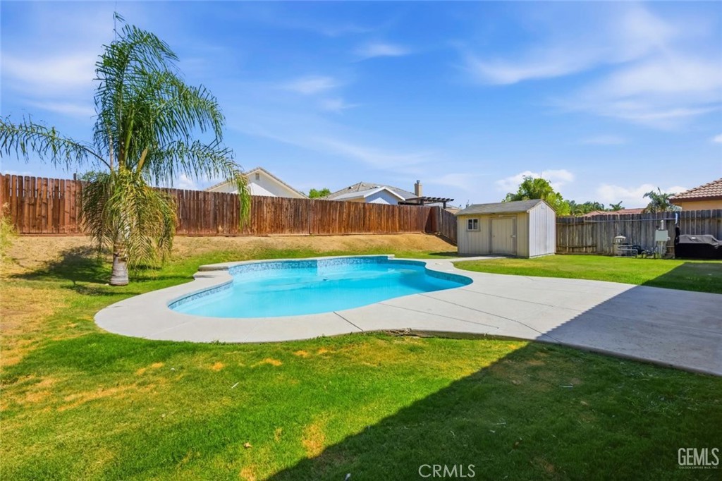 main property photo 41