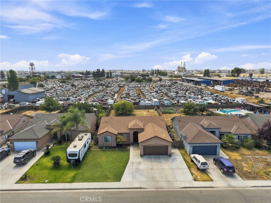 main property photo 6
