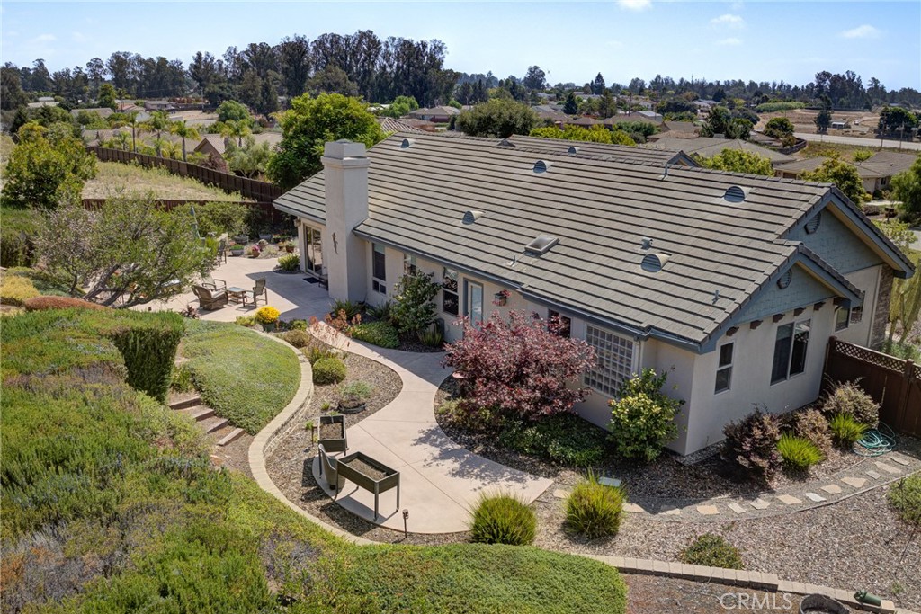 main property photo 11