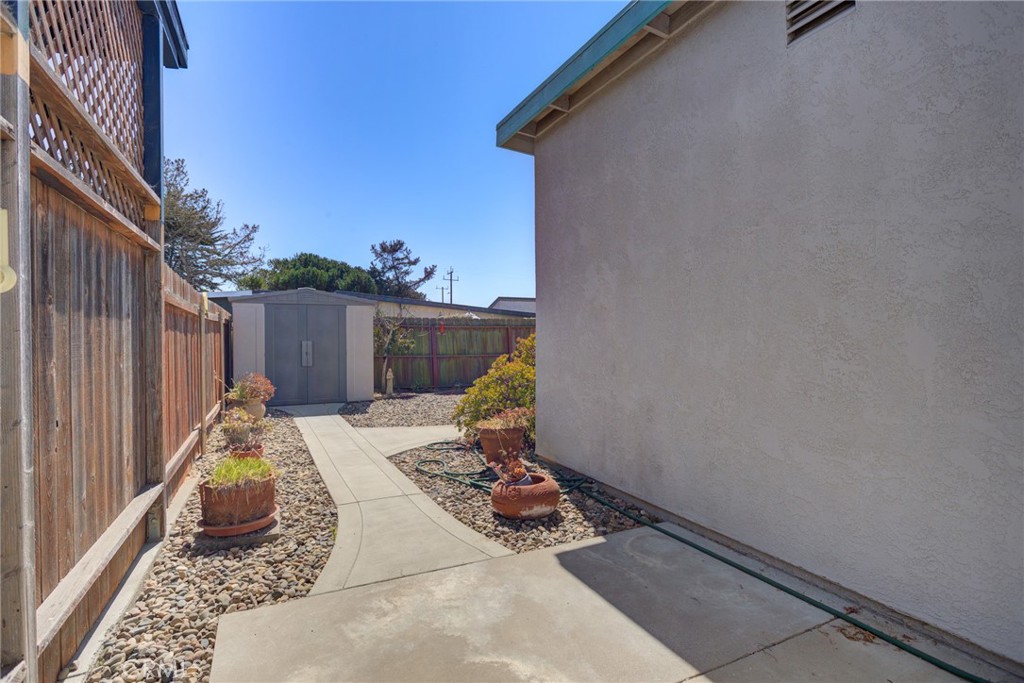 main property photo 27