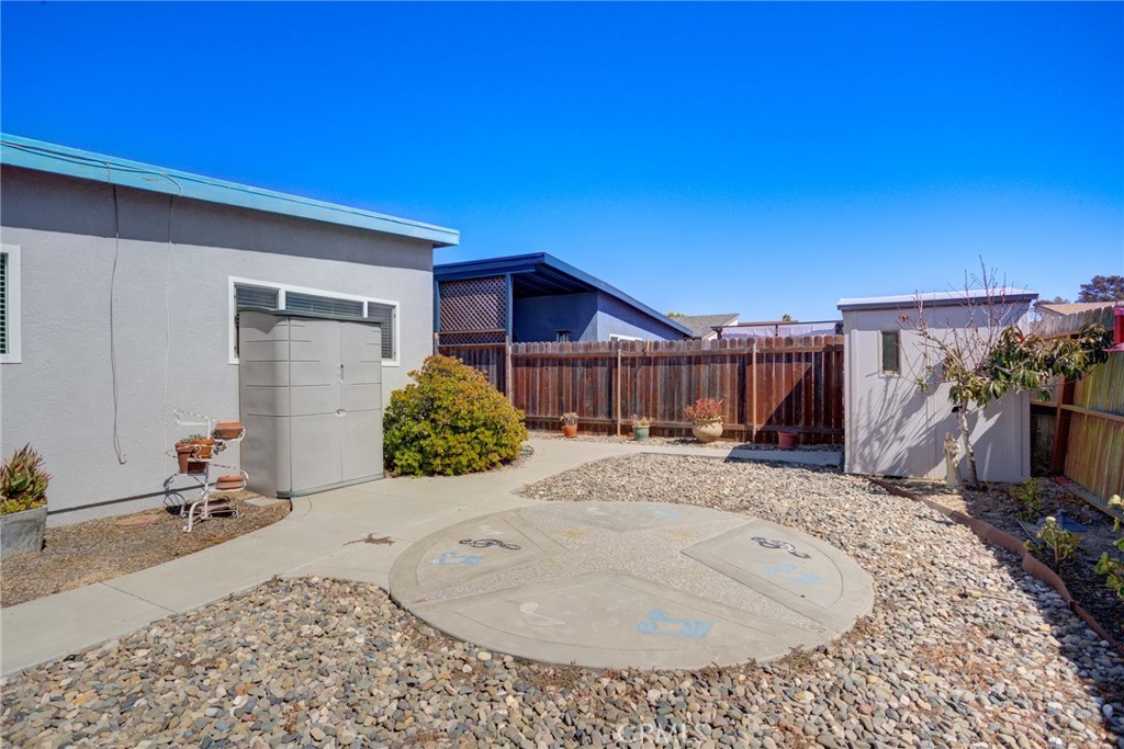 main property photo 32