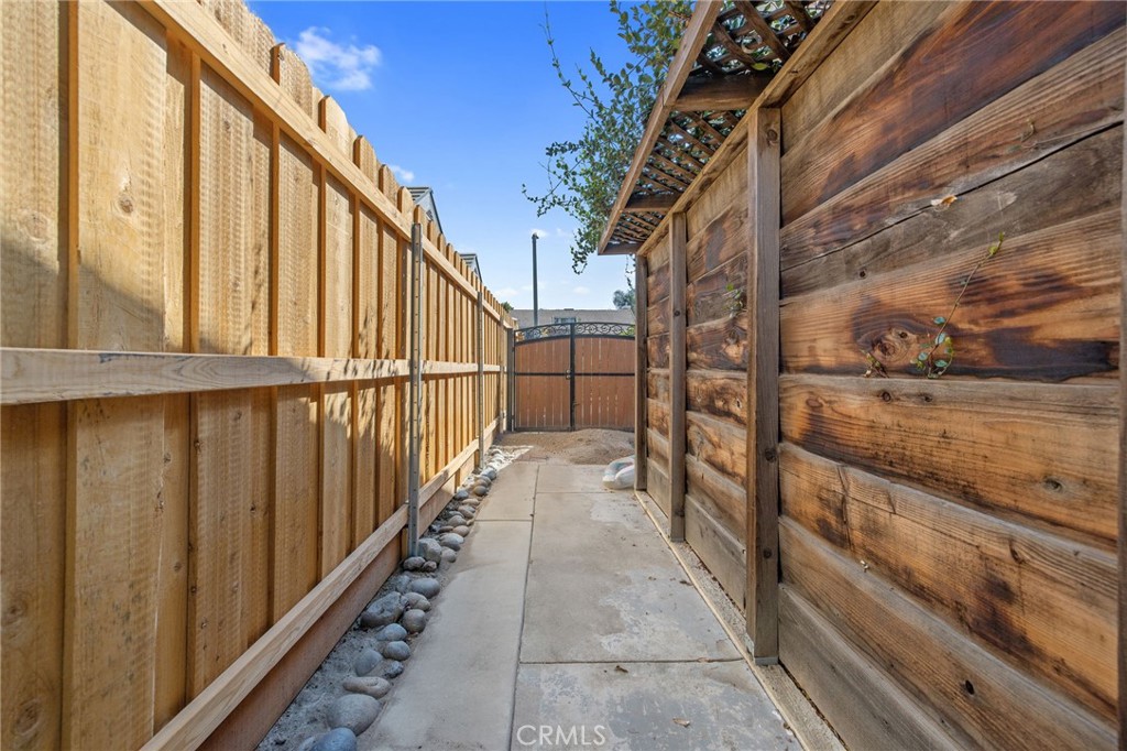 main property photo 45