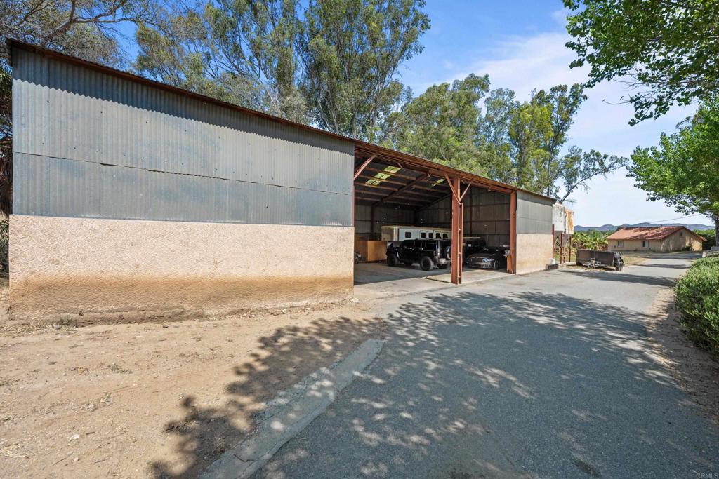 main property photo 16