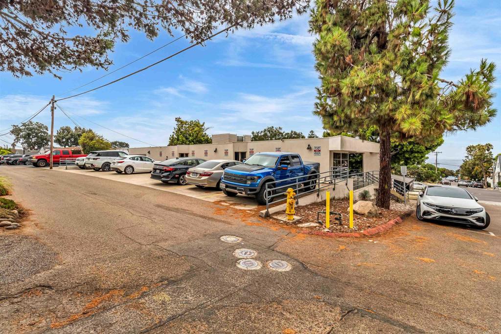 main property photo 11