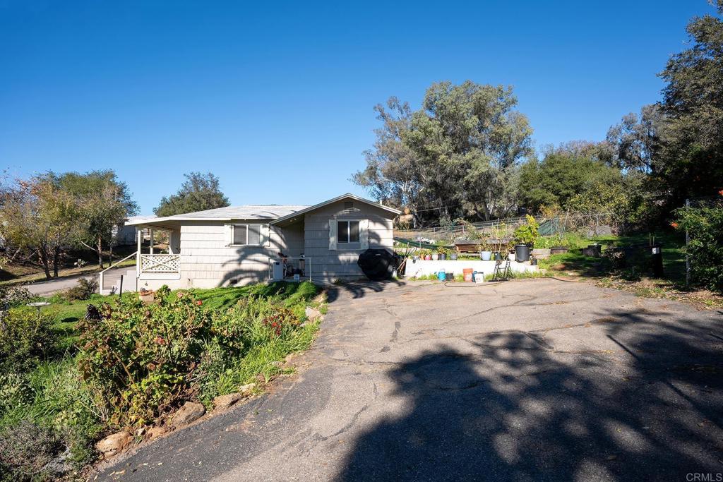 main property photo 15