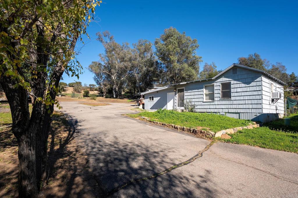 main property photo 16