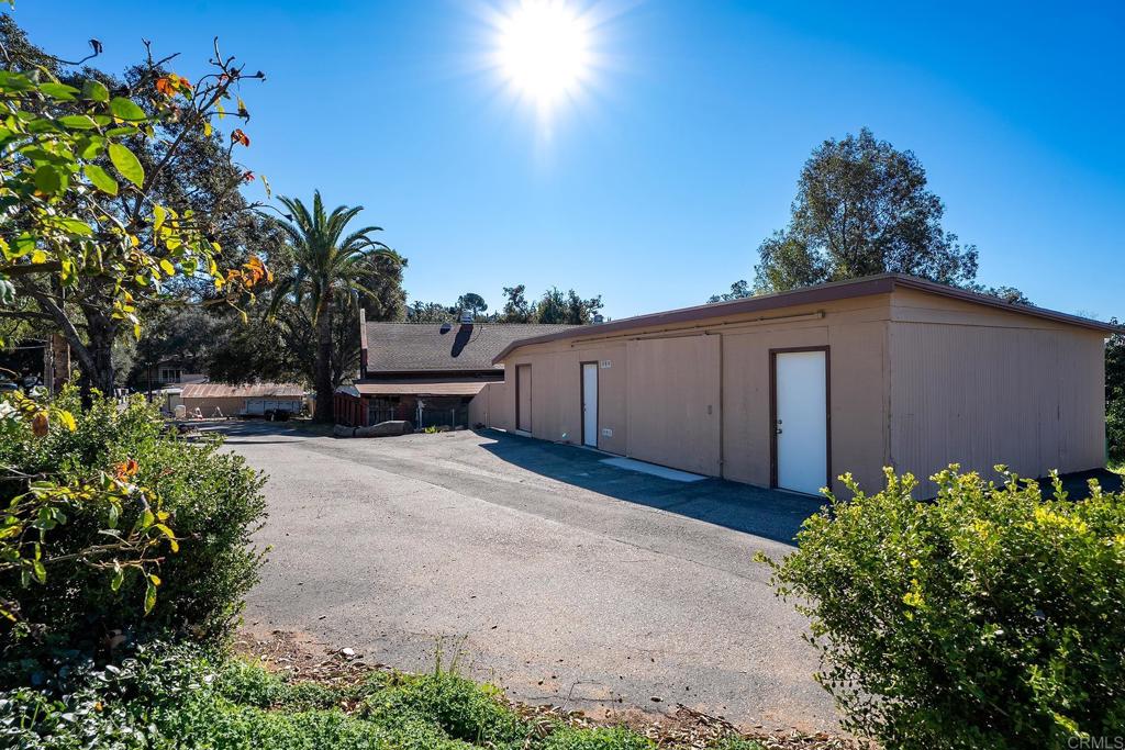 main property photo 9
