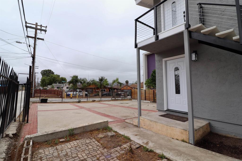 main property photo 34