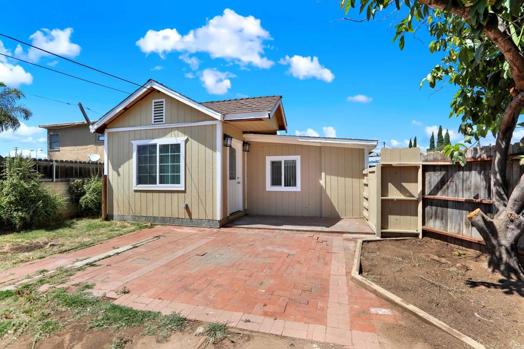 main property photo 16