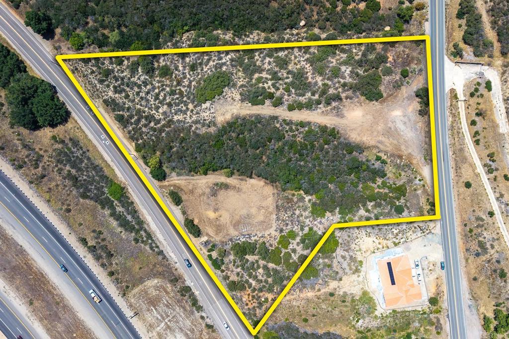 main property photo 10