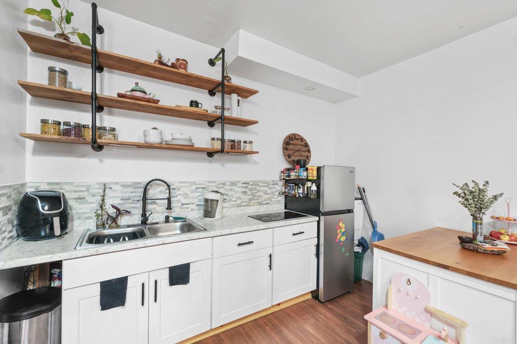 main property photo 60