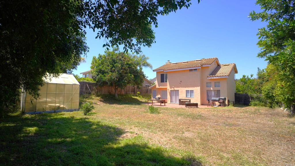 main property photo 28