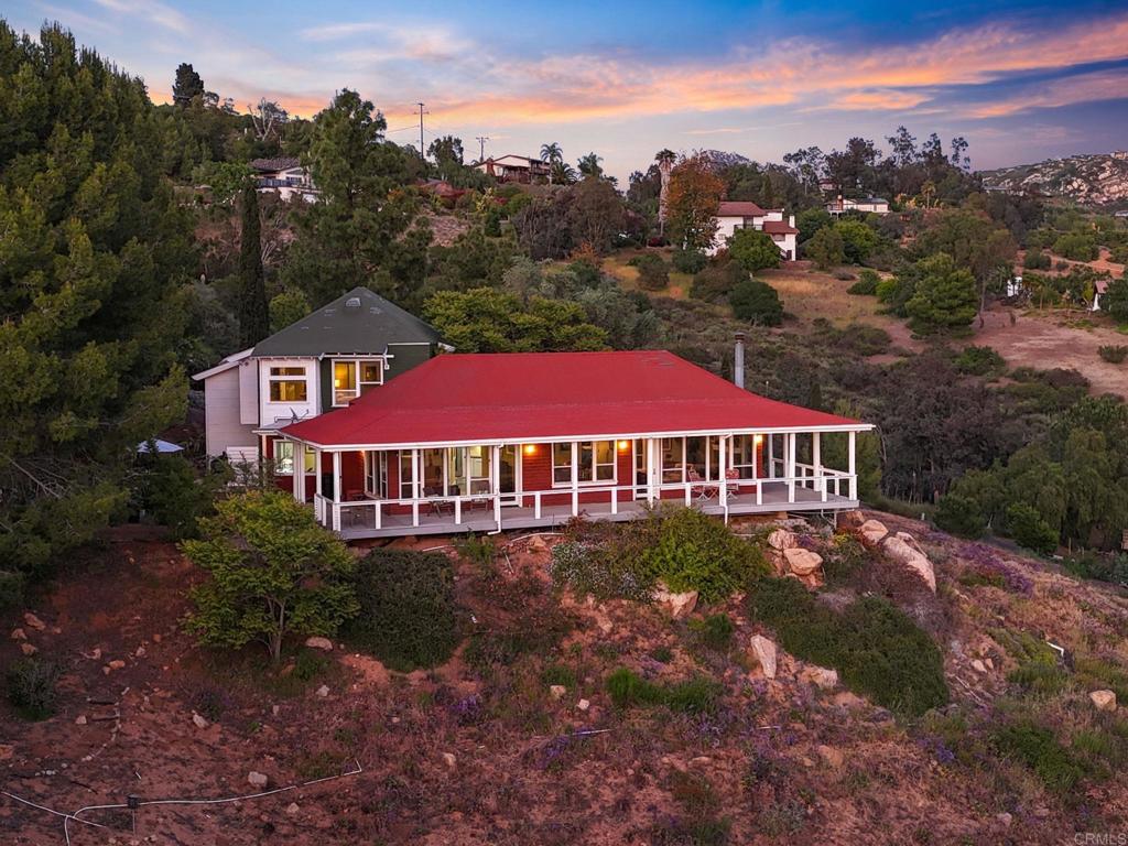 main property photo 34