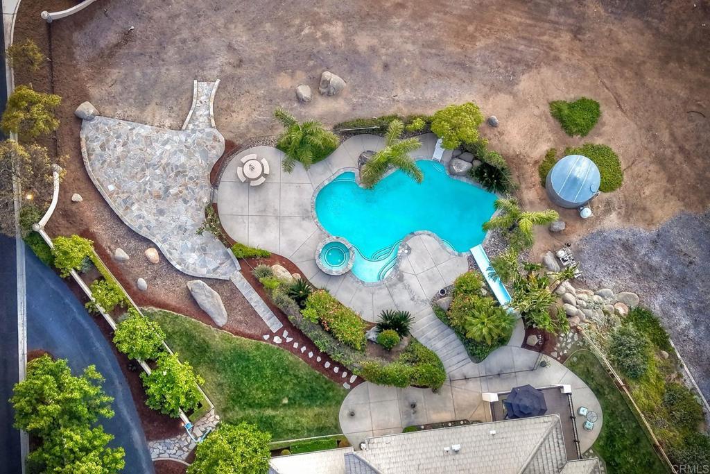 main property photo 9
