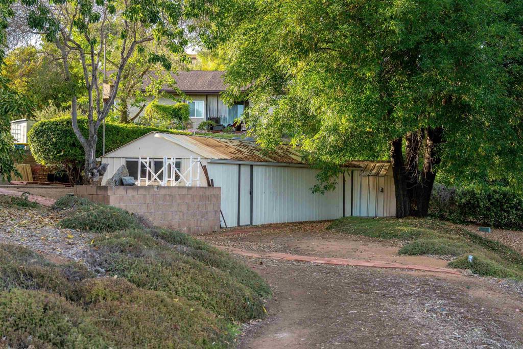 main property photo 30