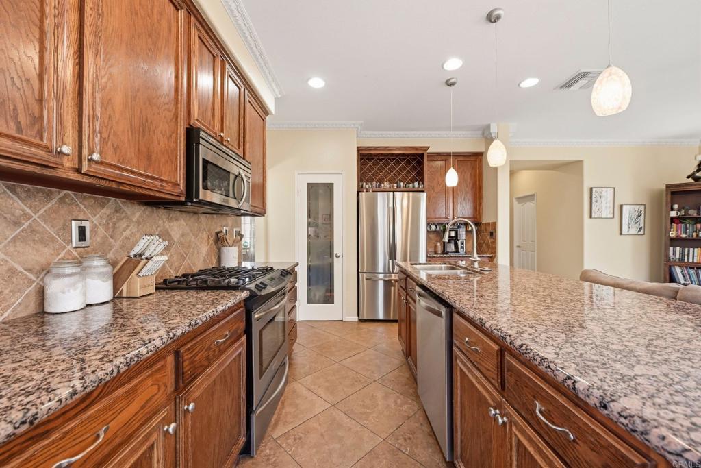 main property photo 13
