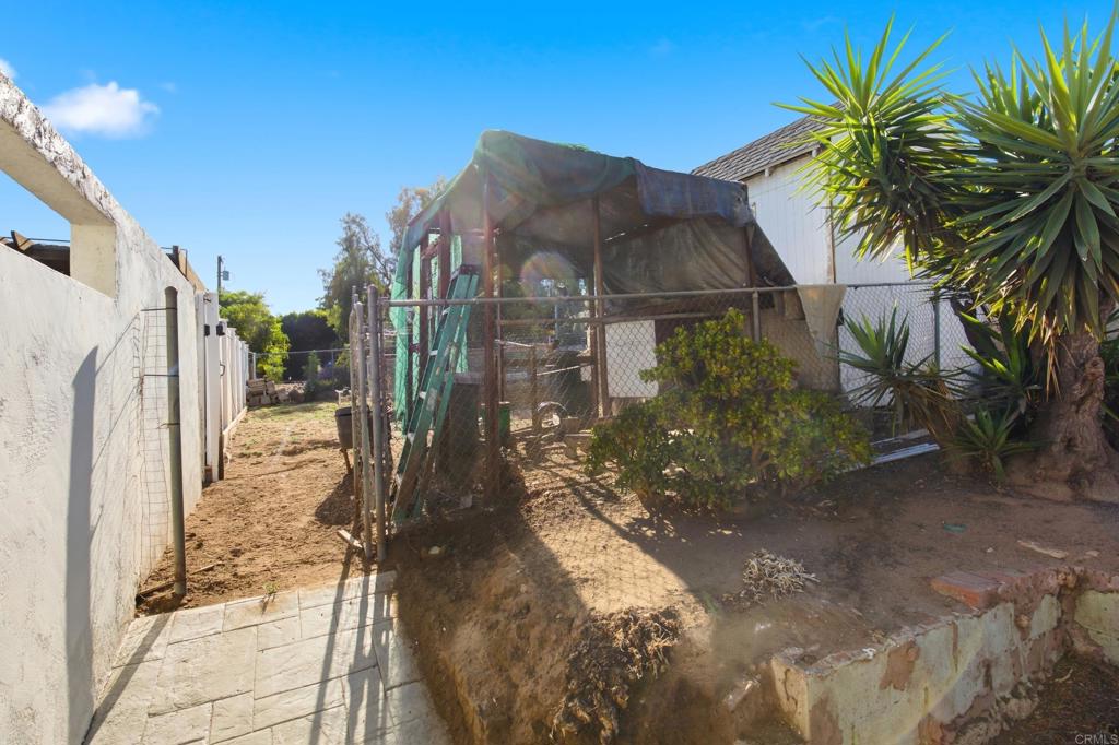 main property photo 38
