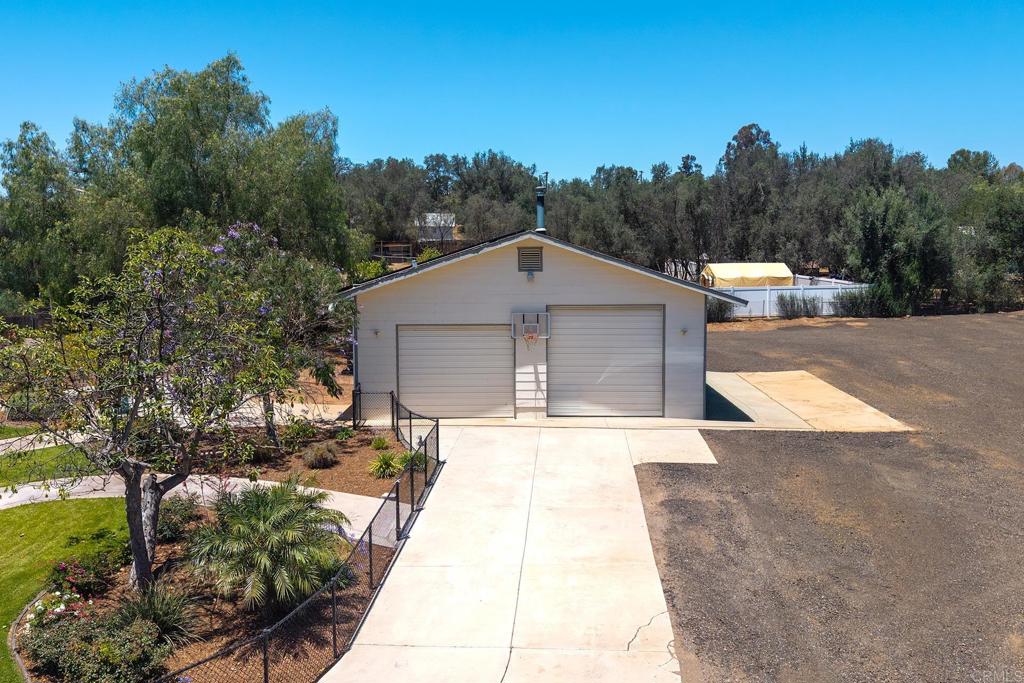 main property photo 46