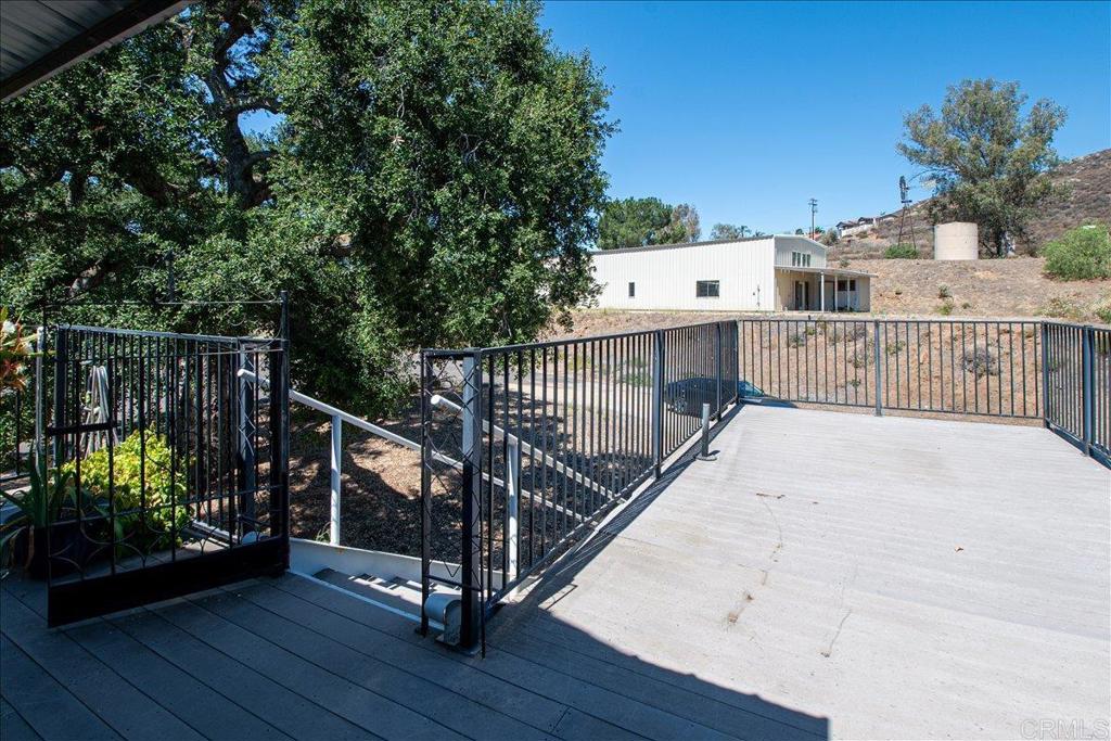 main property photo 37