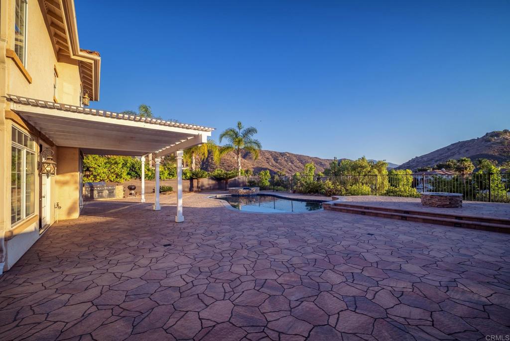 main property photo 19