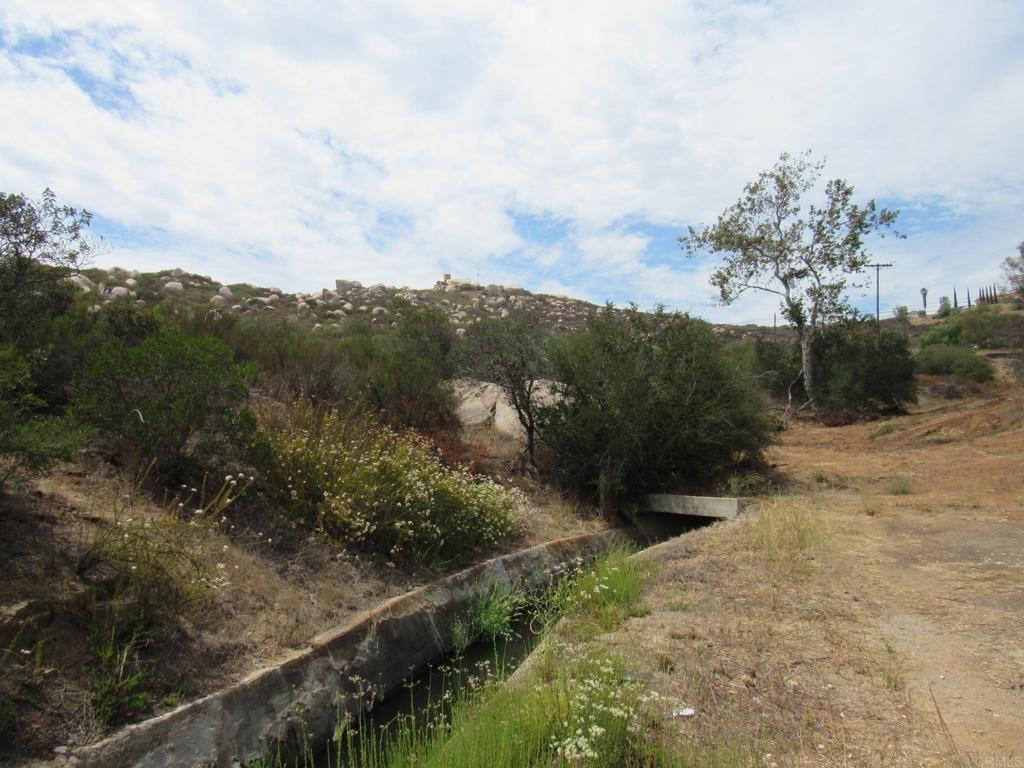 main property photo 8