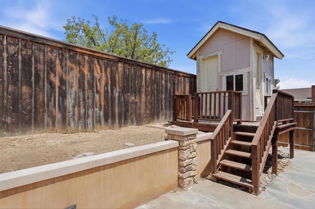 main property photo 29