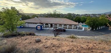 image of property with 4 Bed | 3 Bath | 2,560 Sqft