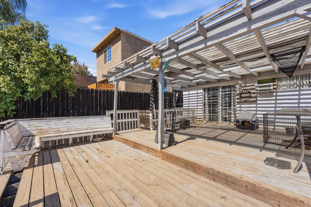 main property photo 17