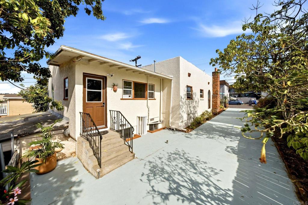 main property photo 30
