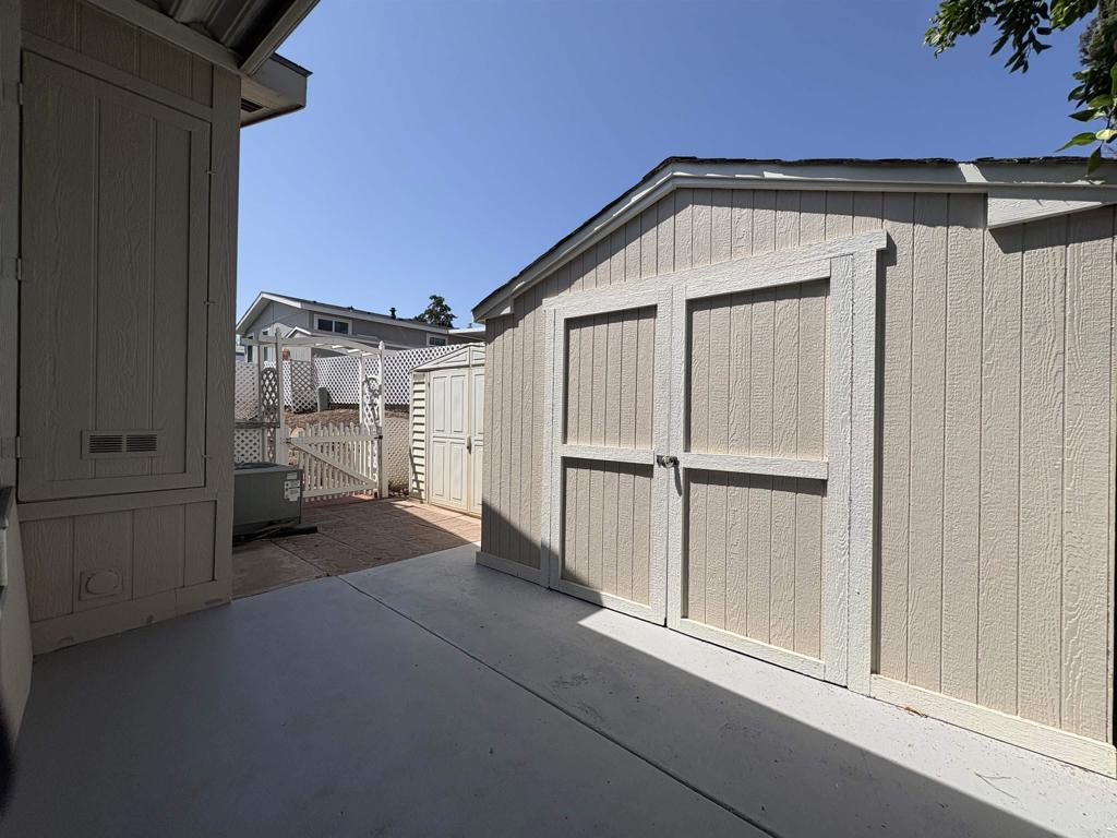 main property photo 54
