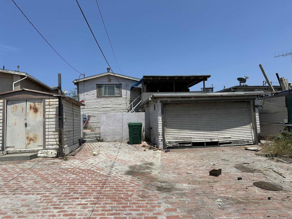 main property photo 10