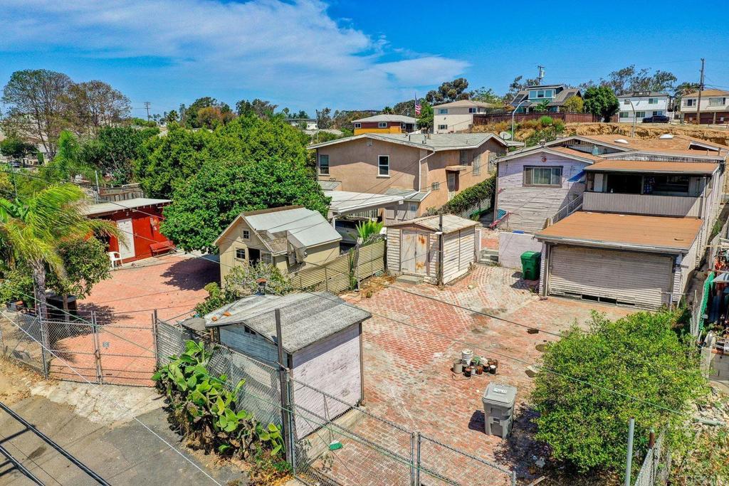 main property photo 9