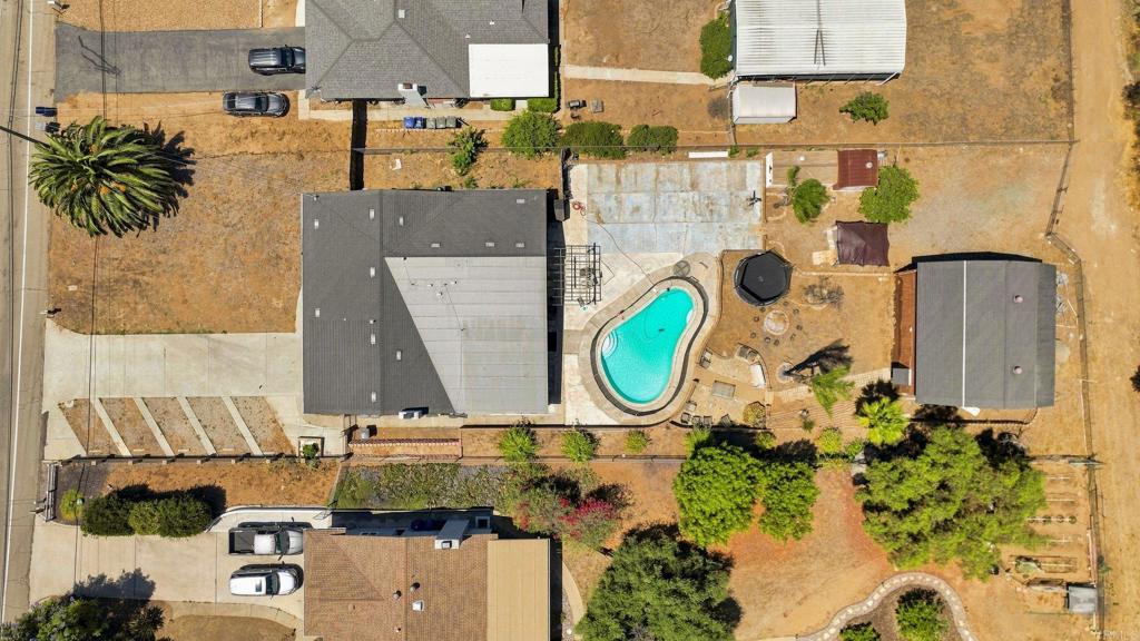 main property photo 15