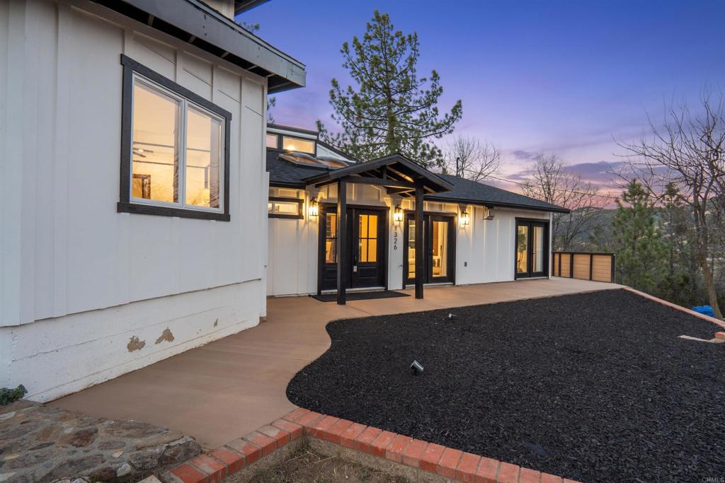main property photo 14